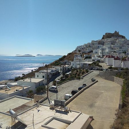 Апартаменти Θέαστρον - Theastron House With Great View In Chora Pera Gyalos Екстер'єр фото