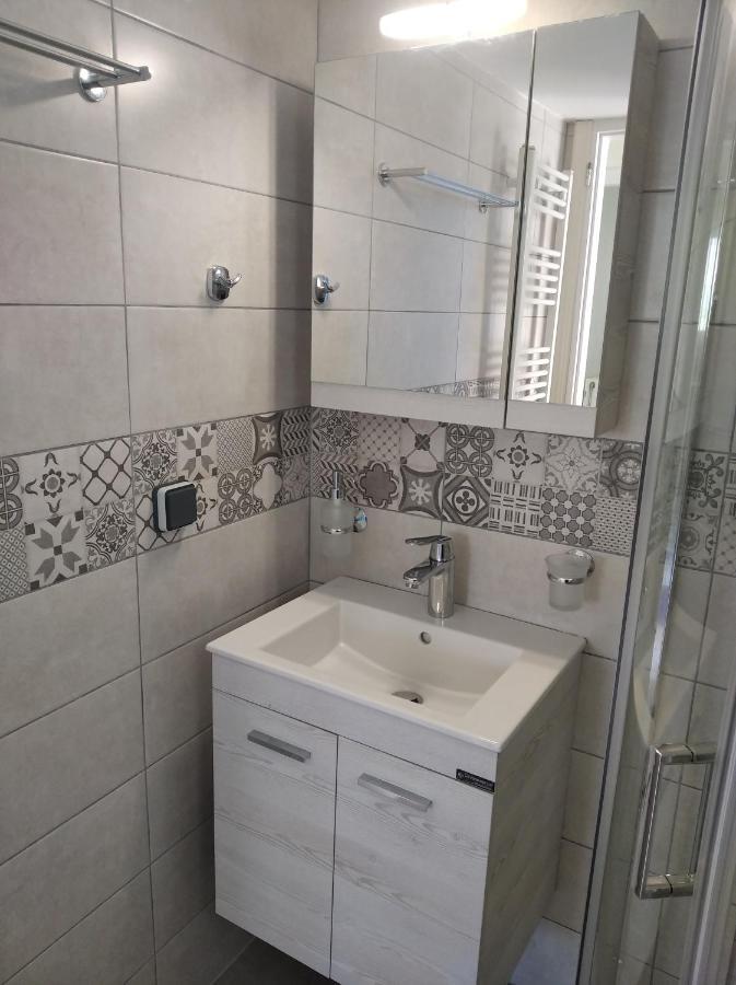 Апартаменти Θέαστρον - Theastron House With Great View In Chora Pera Gyalos Екстер'єр фото