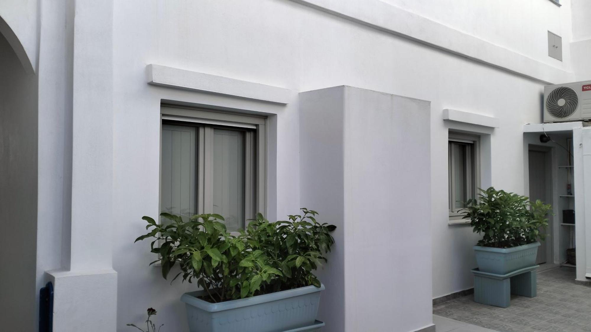 Апартаменти Θέαστρον - Theastron House With Great View In Chora Pera Gyalos Екстер'єр фото