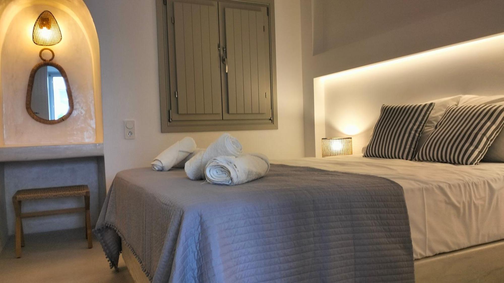 Апартаменти Θέαστρον - Theastron House With Great View In Chora Pera Gyalos Екстер'єр фото