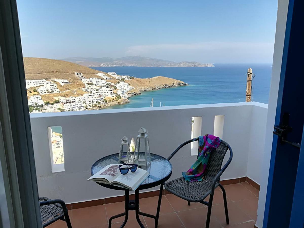 Апартаменти Θέαστρον - Theastron House With Great View In Chora Pera Gyalos Екстер'єр фото