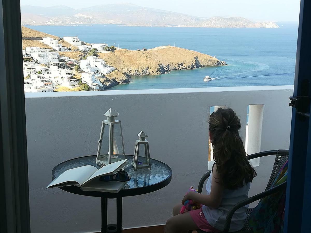 Апартаменти Θέαστρον - Theastron House With Great View In Chora Pera Gyalos Екстер'єр фото